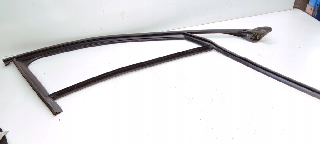 фото №1, Прокладка двері правий перед audi a6 c7 4g0837432