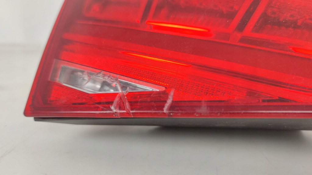 Фара led левая задний  w крышке  багажника audi a8 d4 4h0945093 Доставка