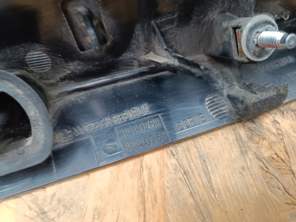 фото №13, Volvo v60 i kombi - молдинг накладка крышки задняя