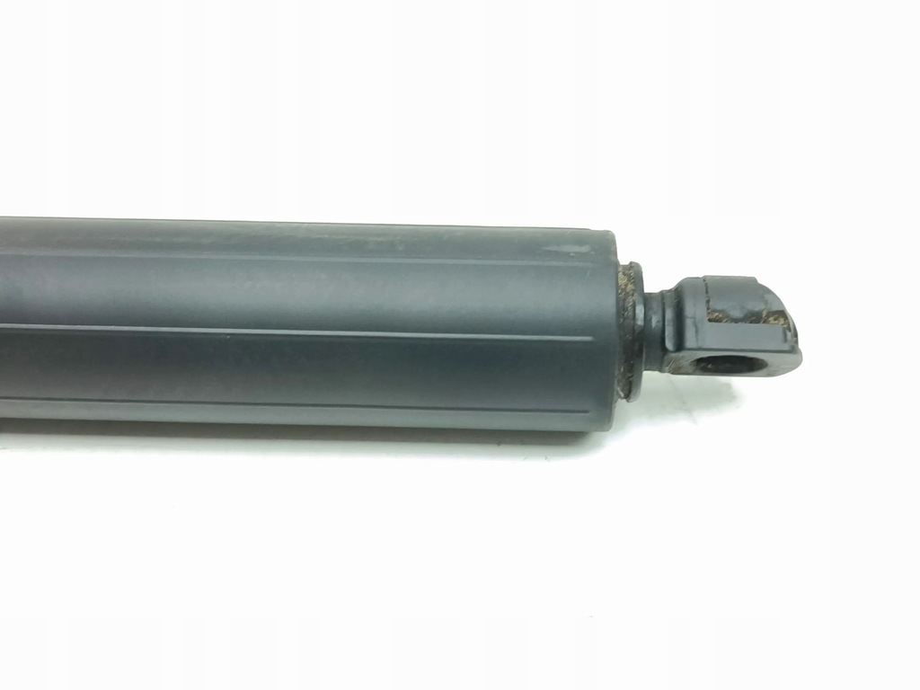 фото №8, Maserati levante 2017 правая сторона амортизатор крышки задний багажника