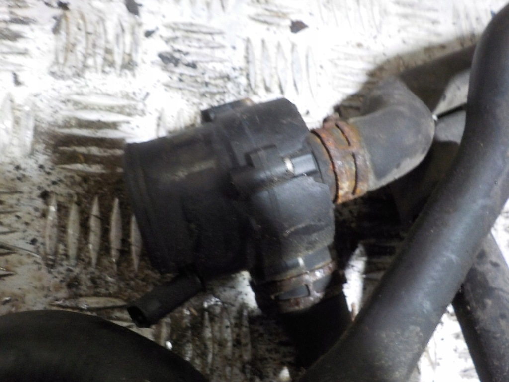 фото №2, Skoda rapid 1.6 tdi 2016r труба жидкость охлаждающей