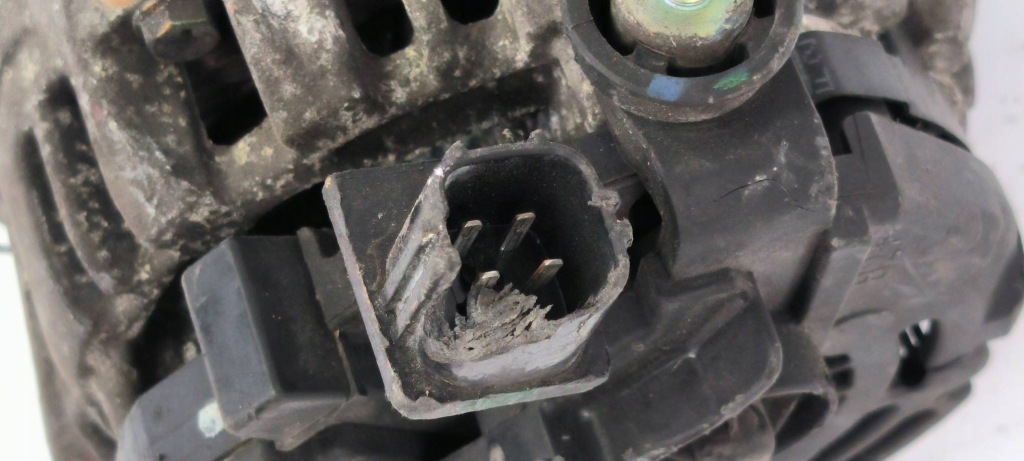 фото №3, Генератор 0124325079 toyota avensis