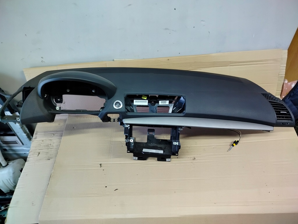 фото №1, Панель приладів панель приладів консоль bmw e81 e87