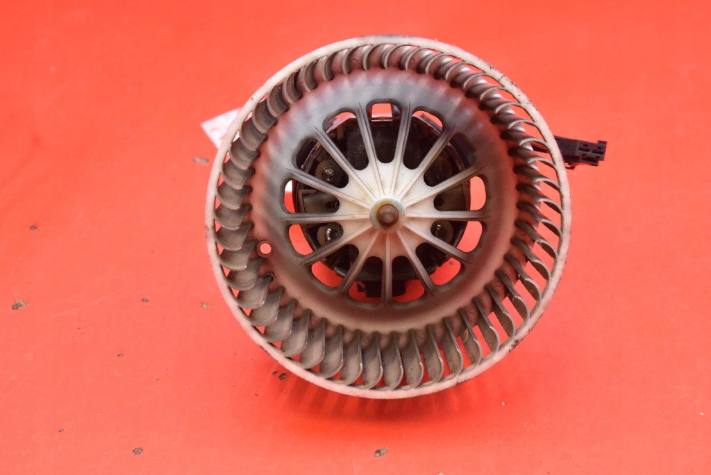 фото №1, Воздуходувка вентилятор обдув eu r4156 bmw f01 f02 08-12