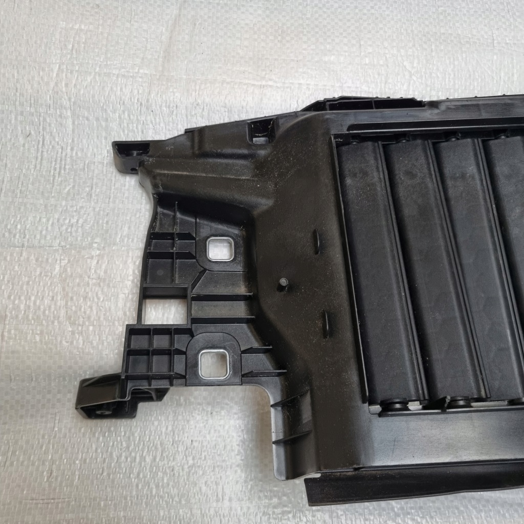 фото №16, Mercedes c klasa 206 w206 жалюзи впуск a2066224000