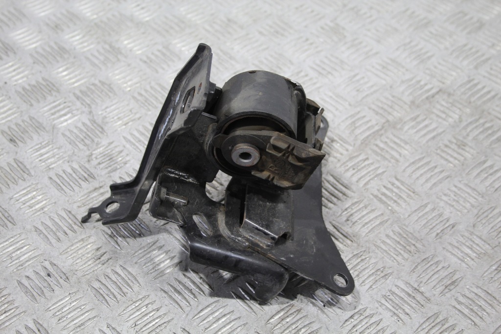фото №1, Кронштейн подушка двигуна toyota yaris iii 3