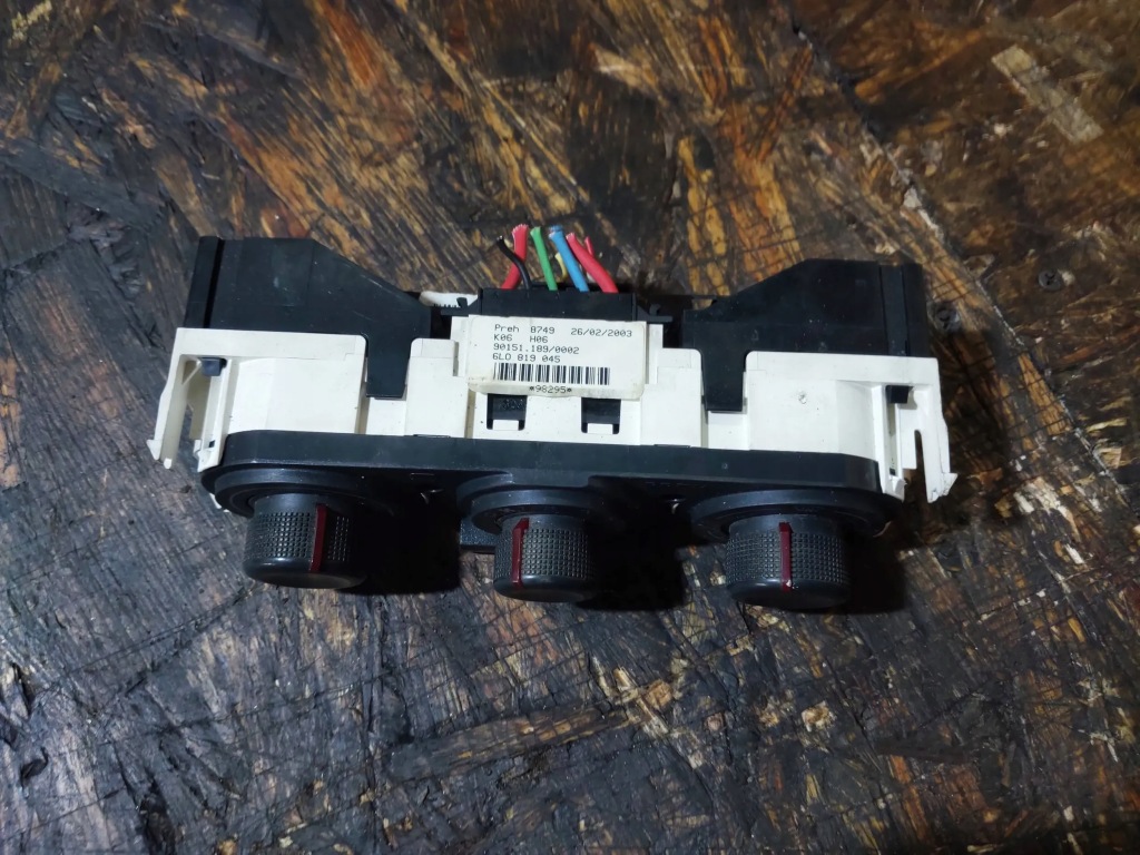 фото №9, Панель обдув seat ibiza iii 6l0819045 901511890002