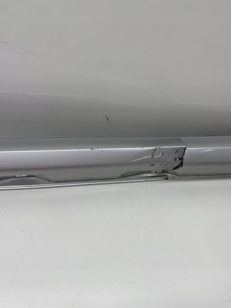 фото №5, Audi a6 s6 c7 молдинг накладка порог порог правая цвет lx7w серебристая s-line