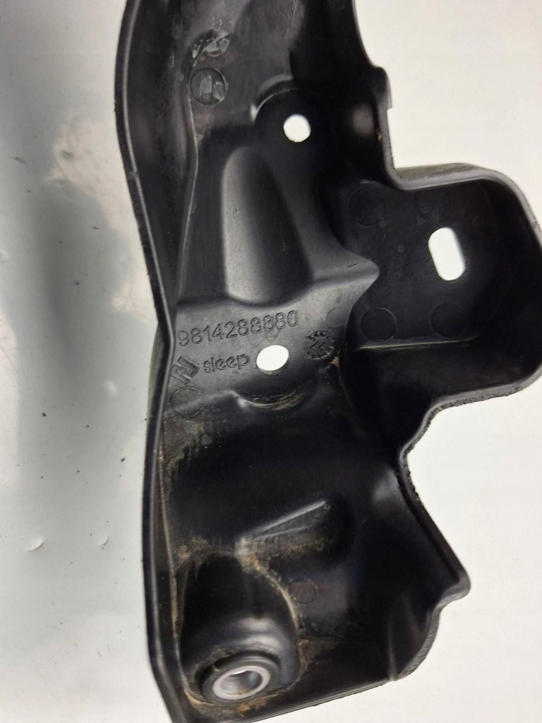 Кронштейн колеса запасного citroen c3 aircross 9814288880 с Разборки