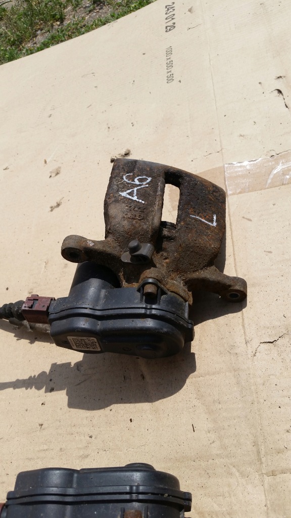 фото №2, Audi a6 c7 супорт задня лівий lub правий