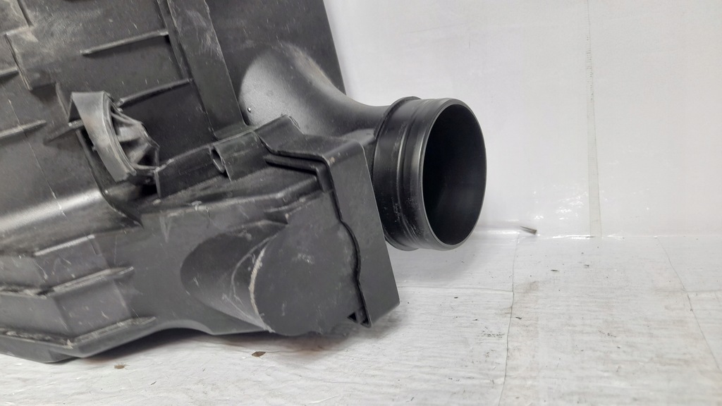 фото №8, Audi a3 s3 8v 16-20 корпус фильтра воздуха 5q0129607 2.0 tfsi usa