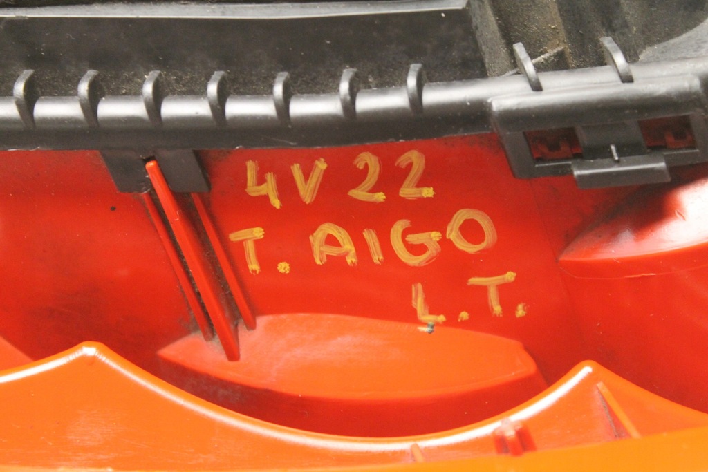 фото №8, Лампа левый задняя chrysler 300 300c i kombi lift 07r-