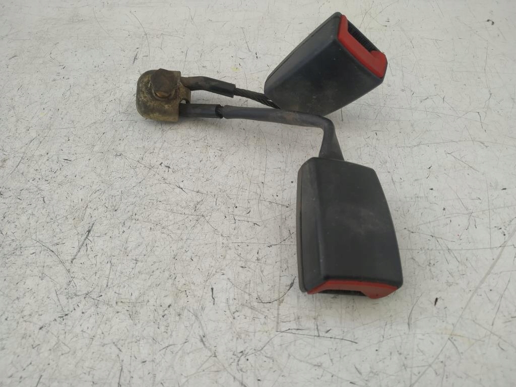 фото №4, Клипса замок ремней задняя audi a3 1.6 8l