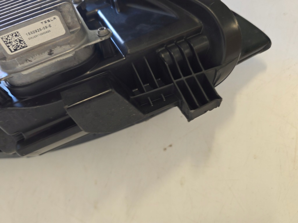 Фара правый перед tesla model y 3 рестайлинг с Разборки