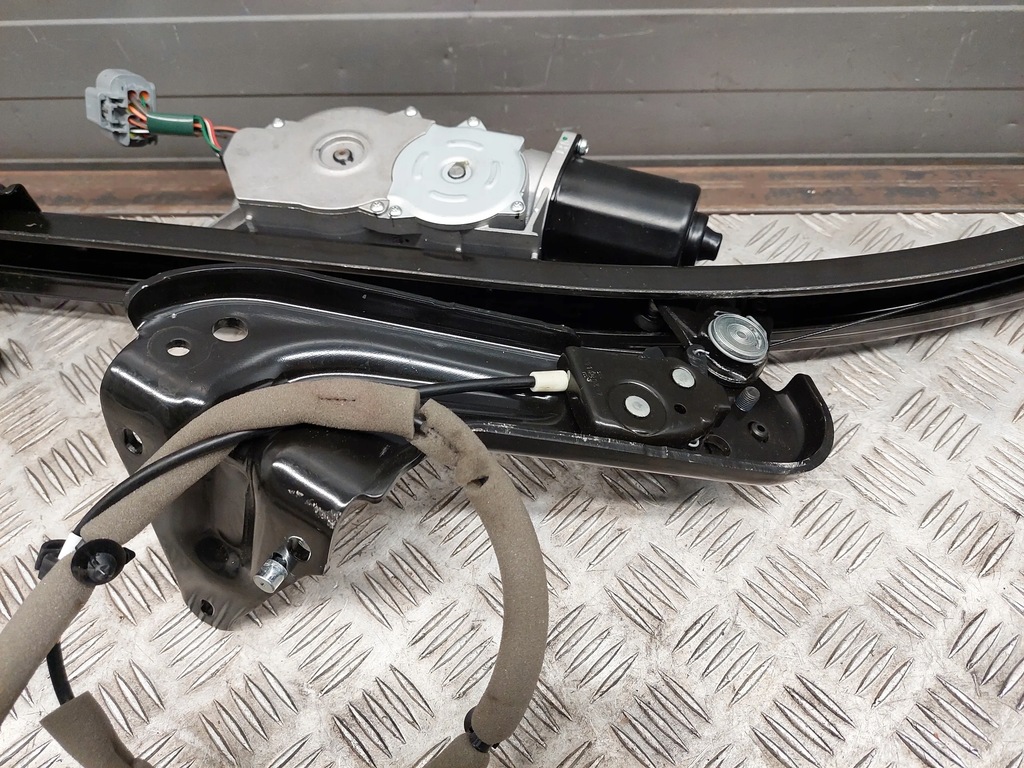 фото №9, Chrysler pacifica 68186017afa левая другое