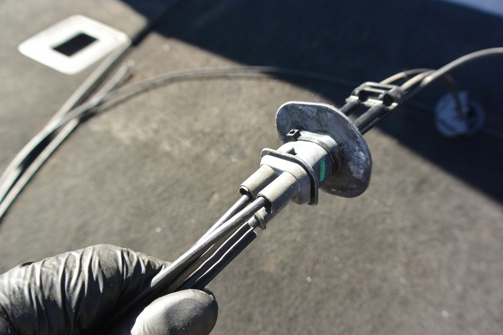 фото №12, Dacia duster ii 17- тросы капот регулировки лампа kpl оригинал