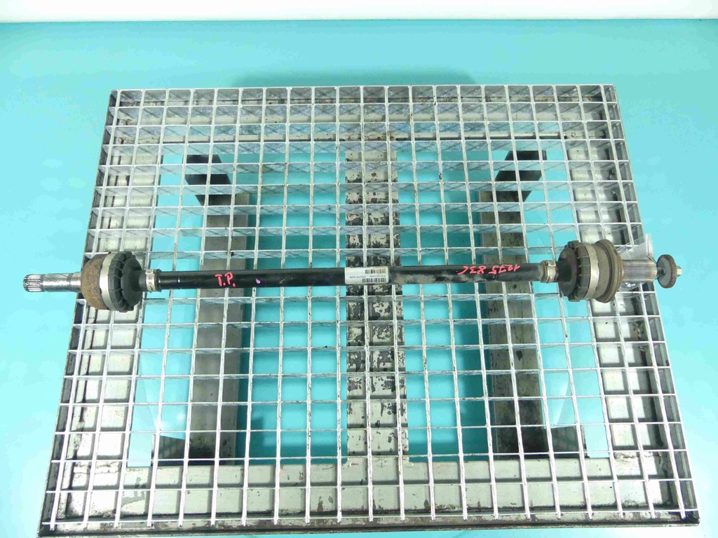 фото №1, Привідний вал права volvo s90 2016- 2.0 t5 задня