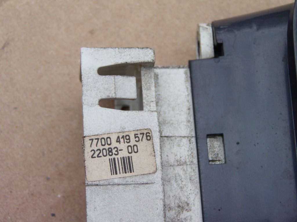 фото №5, Дисплей 7700419576 renault twingo i 1,2 8v benz