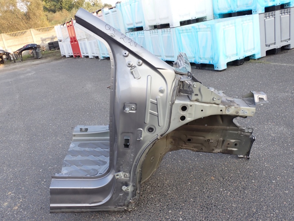 фото №1, Чверть лонжерон правий перед europa oryg audi q4 22r