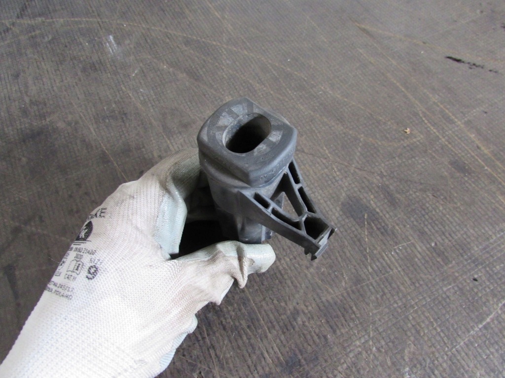 фото №7, Відбійник капот ford c-max ii 10-14 1.6 tdci 3m5h8125ac