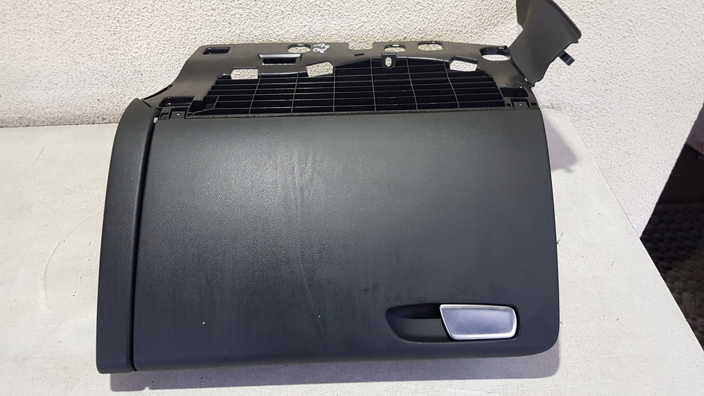 фото №1, Бардачок audi a4 b8