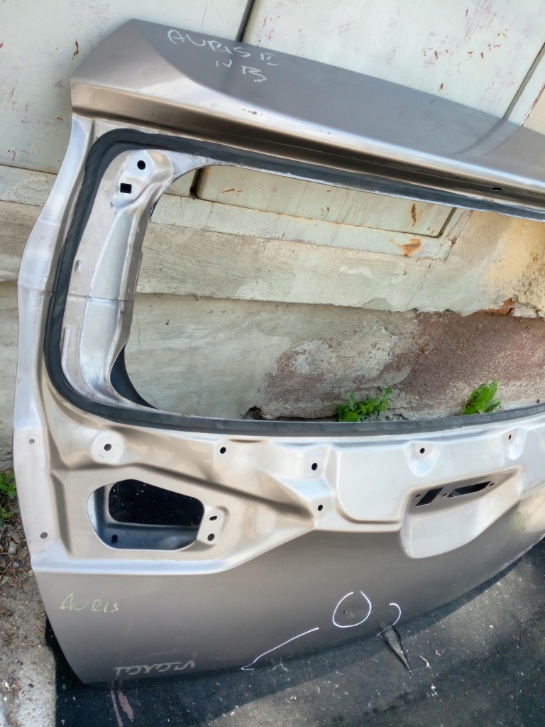 фото №2, Крышка багажника задняя задняя toyota auris ii hb 5d oryg.