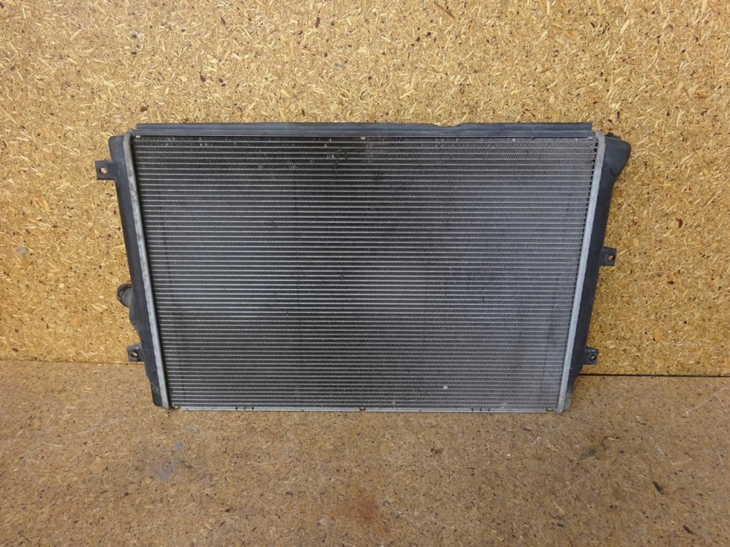 Audi a3 8p рестайлінг  golf vi eos 1.6 2.0 tdi радіатор води рідина 1k0121251dd Ціна