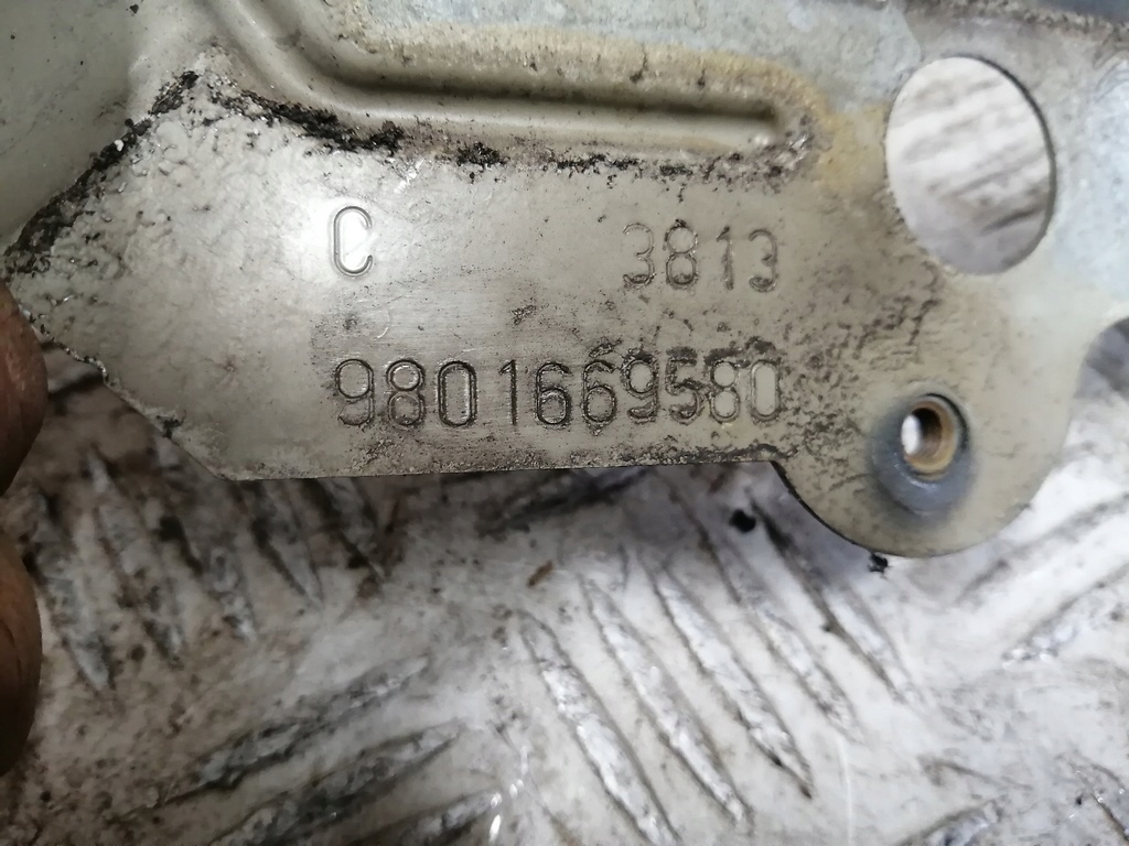 фото №7, Кронштейн крыла левая citroen c4 picasso ii