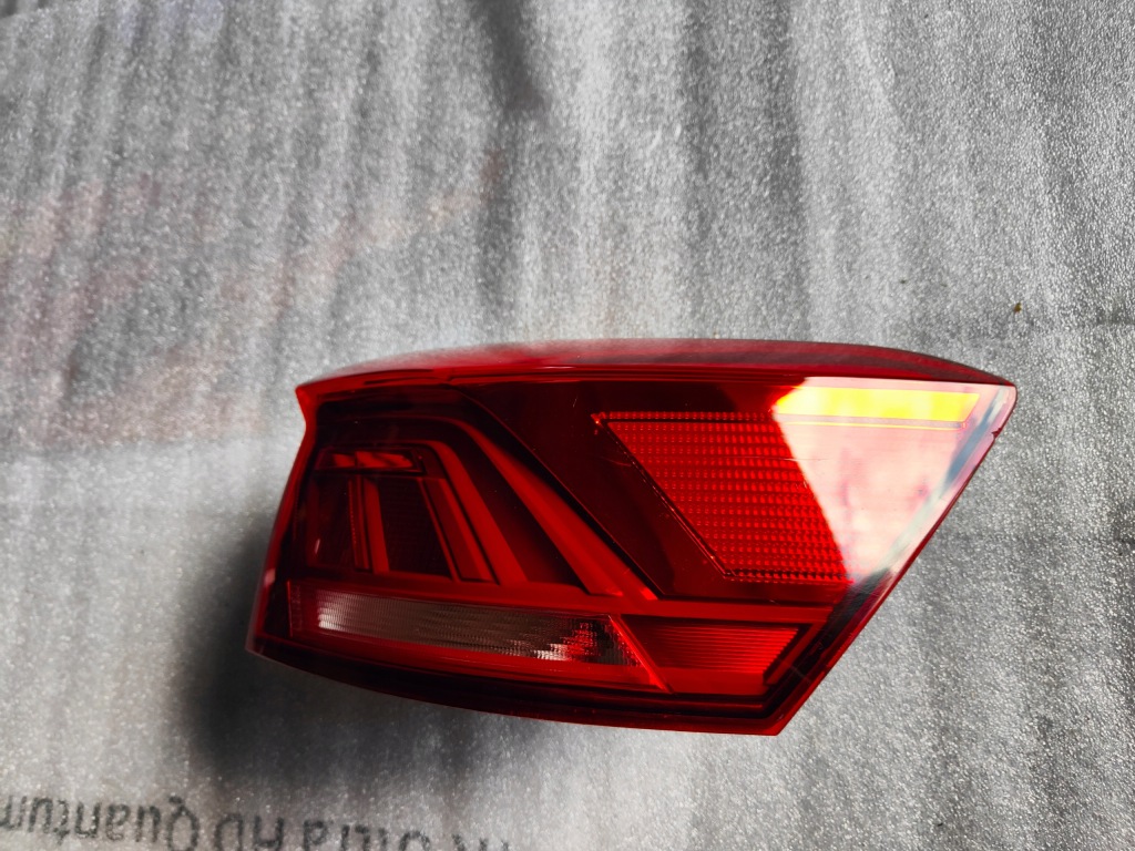 фото №1, Volkswagen оригінальний номер 2ga945096 лампа задня комбінована