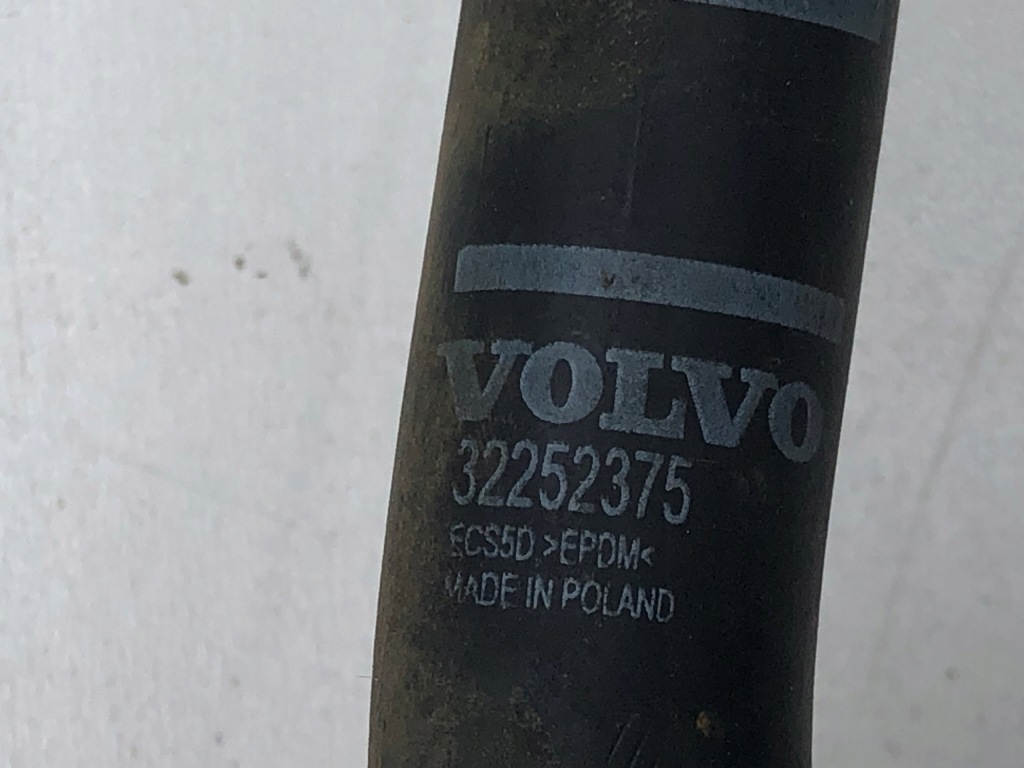 фото №5, Volvo v60 ii 2.0 t8 гібрид шланги шланг шланг радіатор 32252375