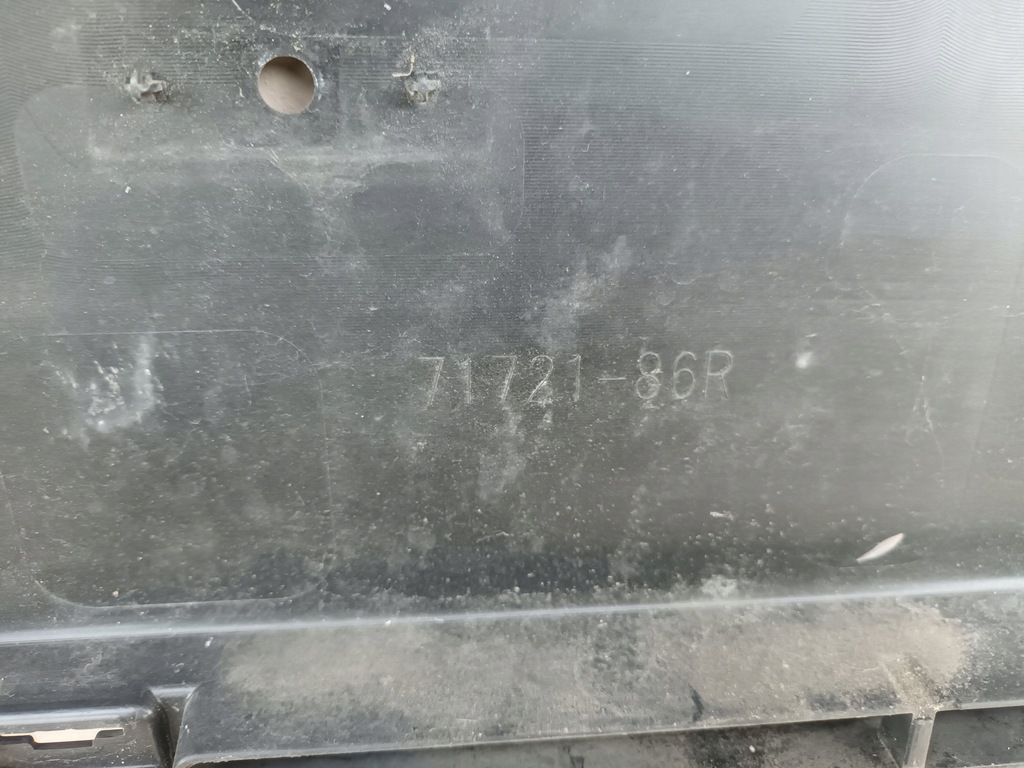 фото №6, Решётка suzuki vitara iii lift средняя перед