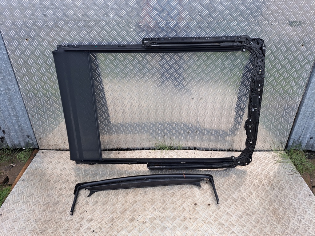 фото №4, Ford focus mk4 хэтчбек шторка жалюзи панорамы