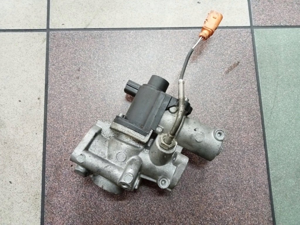 Клапан egr audi a4 a5 2.7 3.0 tdi 701782070 в Украине