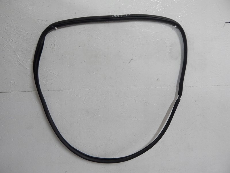 фото №1, Прокладка кузовная правая toyota yaris iv 20-23