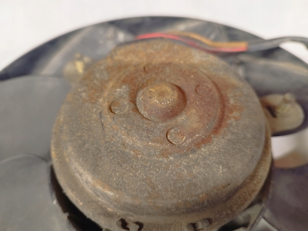 фото №9, Audi 80 b4 2.0 вентилятор радіатора 4a0959455c