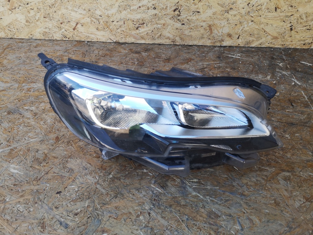 Купить Peugeot expert фара правая  перед 9803572580
