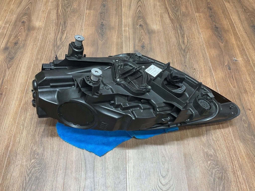 Фара правый  full led matrix porsche cayenne 9y 9y0941036j Цена