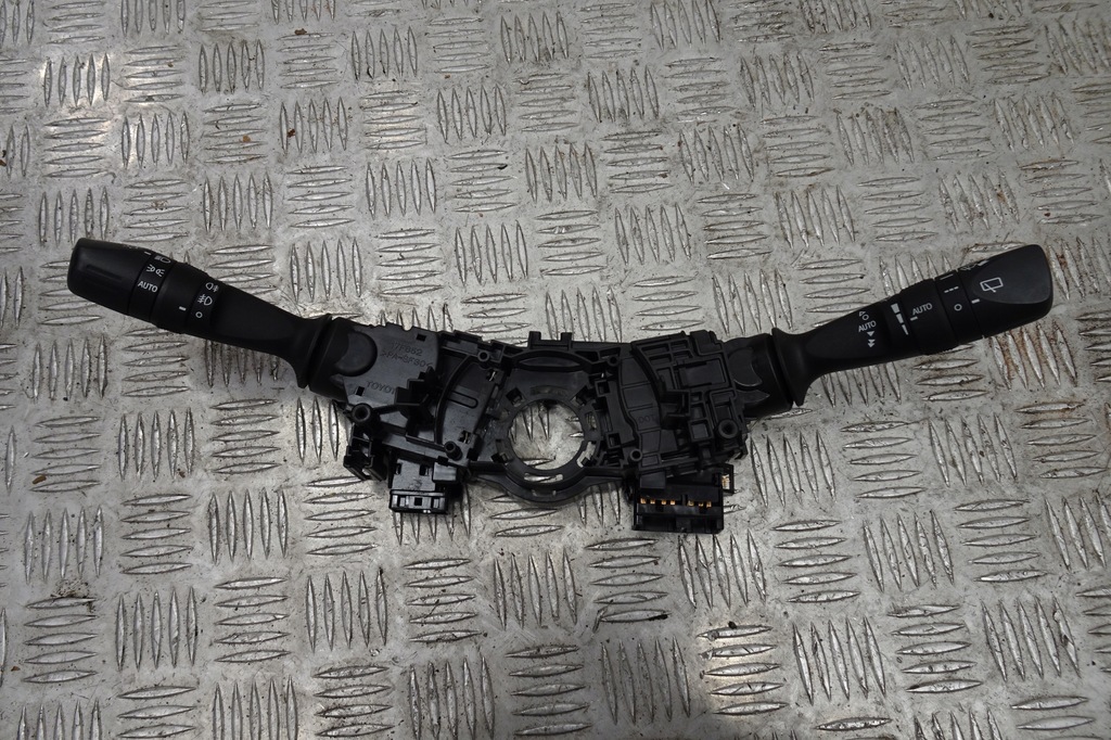 фото №1, Toyota c-hr переключатель комбинированный 16-