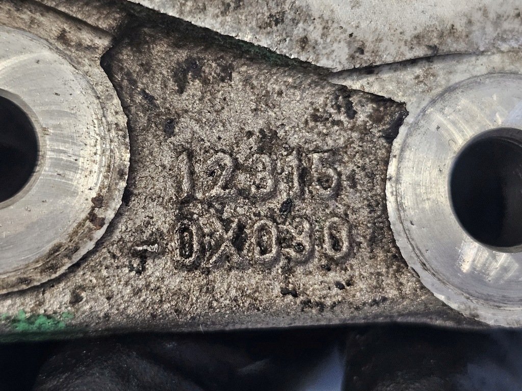 фото №7, Avensis auris 1.6 d4d n47c16a 112km 13r кронштейн двигателя 12315-0x030