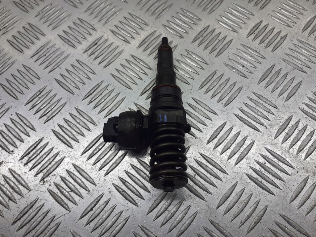 фото №1, Насос-форсунка audi a3 8l 1.9 tdi 038130073aj