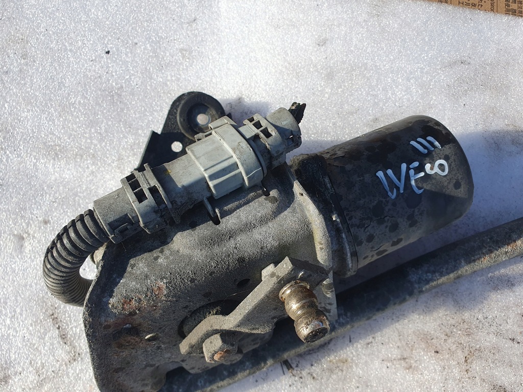 фото №15, Петля дверь левый перед петли iveco daily iii unijet16v 29l10hpi 2002r