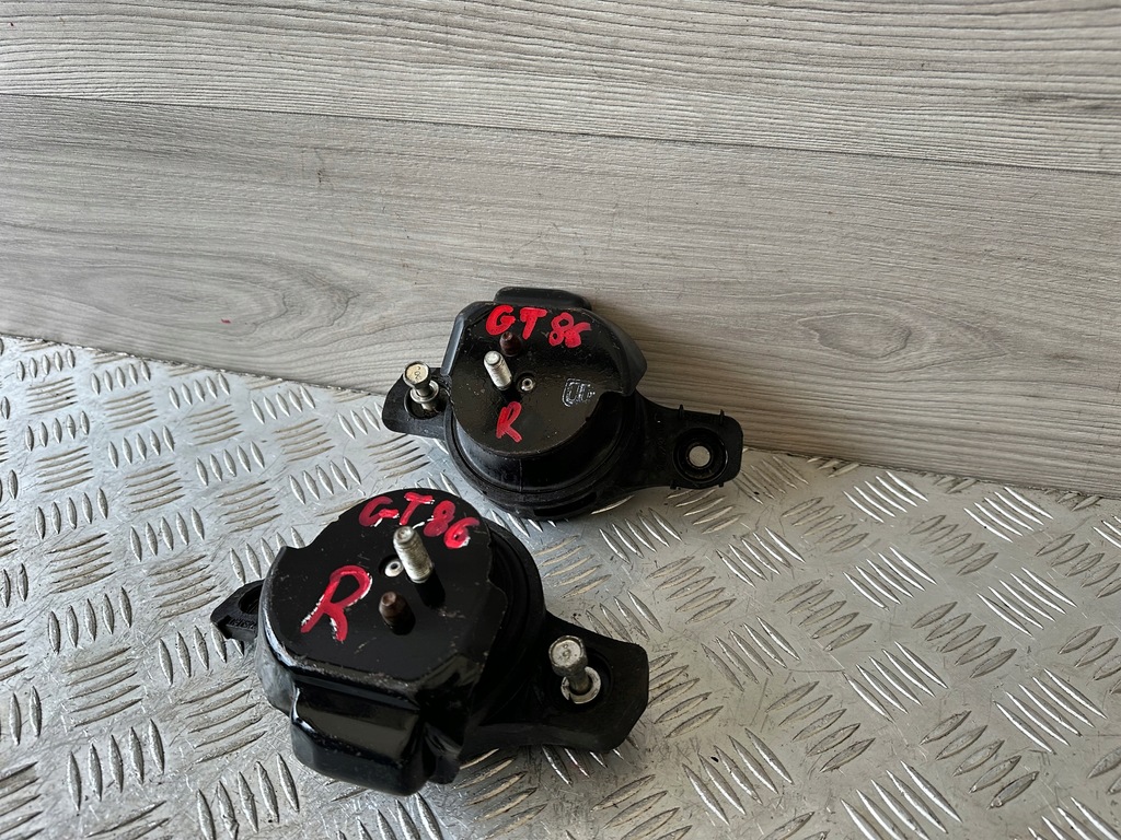 фото №12, Toyota gt86 brz 12-20 кронштейн подушка двигателя правая 41022j010