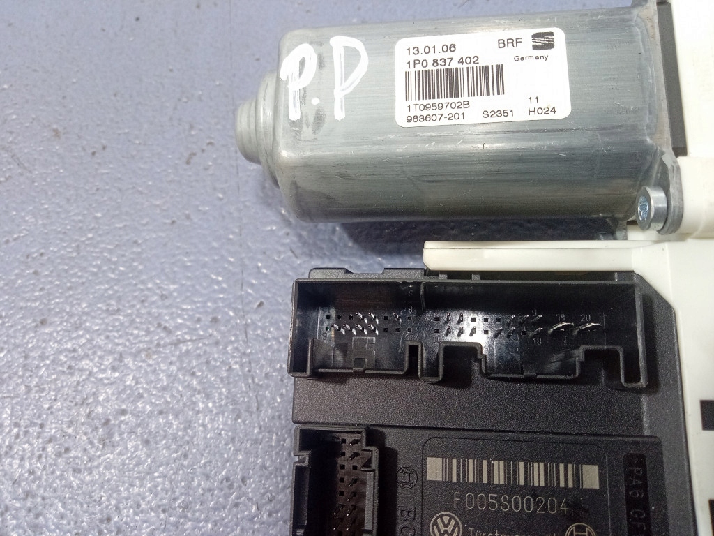 фото №5, Seat leon ii altea моторчик стекло перед правый 1p0837402 1k0959792g