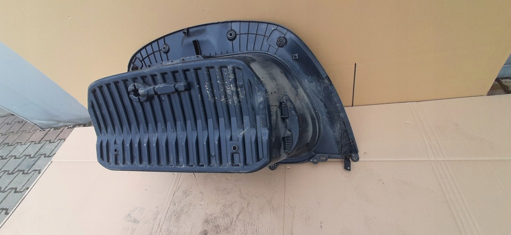 фото №10, Піддон багажника перед tesla y