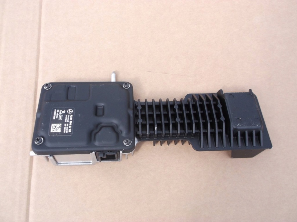 фото №1, Mercedes cls w257 перетворювач лампи