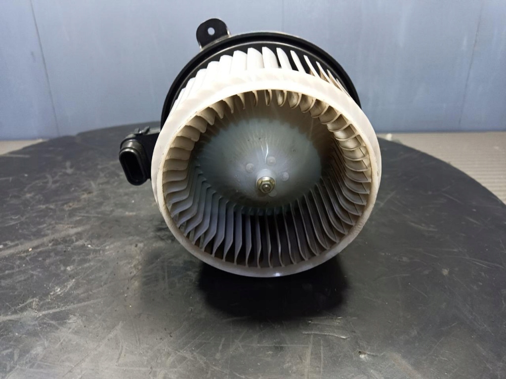 фото №1, Mitsubishi asx повітродувка повітря 7802a327