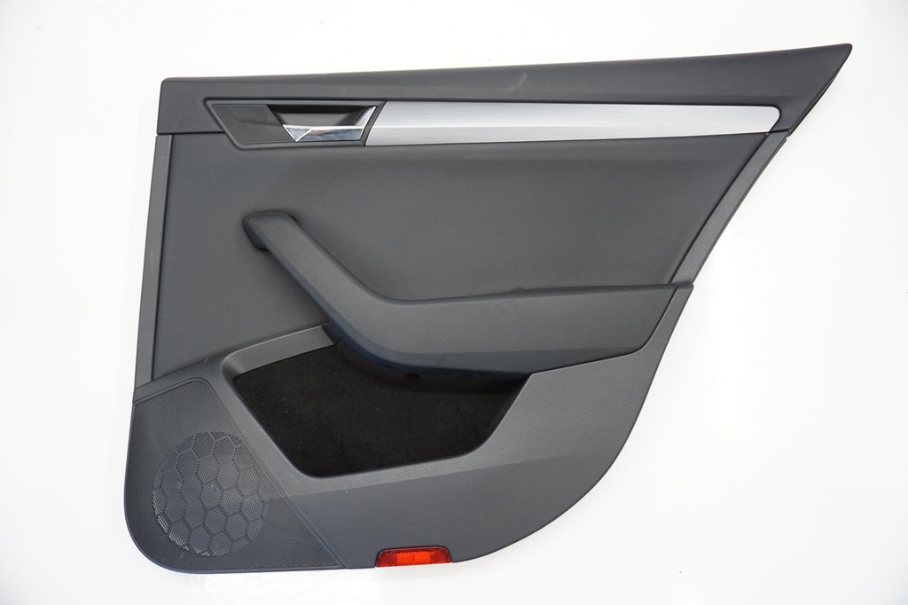 фото №7, Skoda superb iii kombi сиденья заднее сиденье