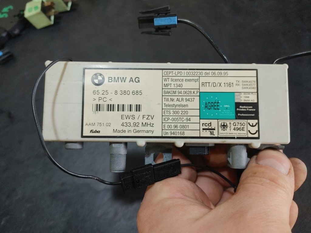 Купити Bmw e39 2.5 бензин підсилювач антени модуль 8380685 оригінал