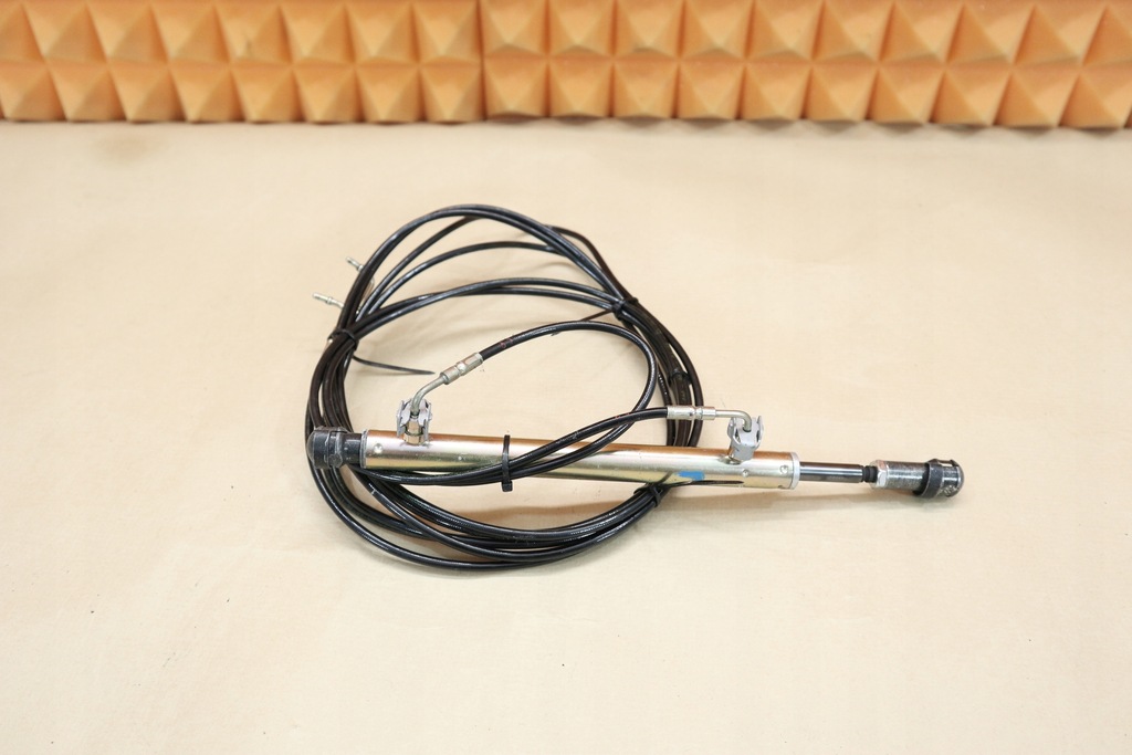 фото №1, Mercedes slk 171 r171 привод крышки багажника левый