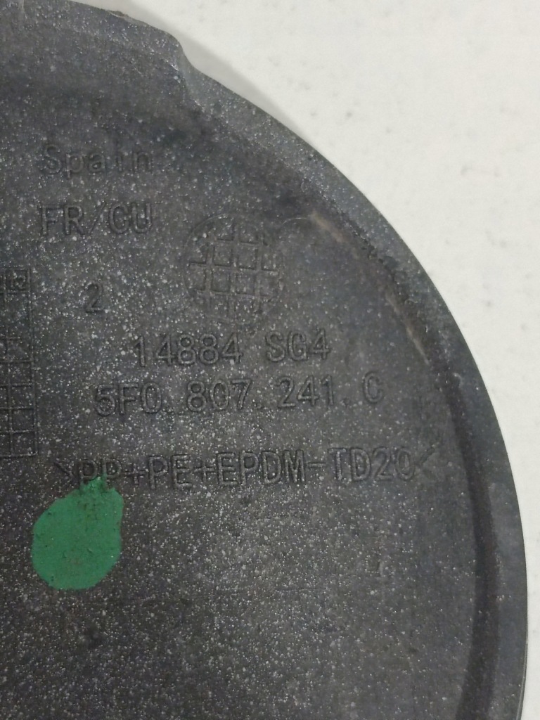 фото №3, Seat leon iii 5f заглушка бампера фаркоп перед 5f0807241c